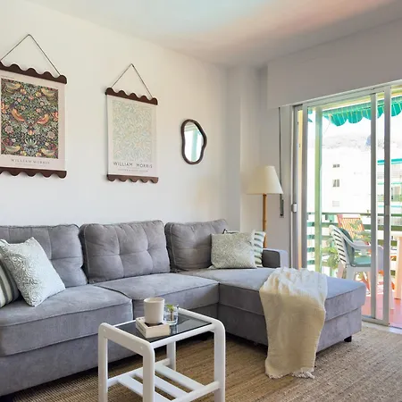 3 Bedrooms, 2 Bathrooms, Sea View, Pool, Tennis Court Arona (Tenerife)