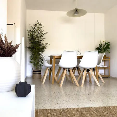 3 Bedrooms, 2 Bathrooms, Sea View, Pool, Tennis Court Appartement *